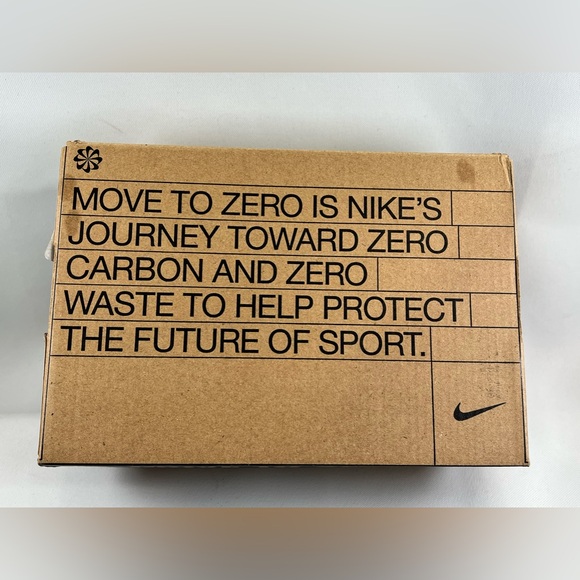 Nike Air Max System Kids in White/White-University Red Photon Dust Size:5C NIB - Picture 12 of 12